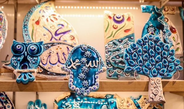 Türkische Keramik im Großen Basar Istanbul Türkei