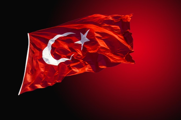Türkische Nationalflagge mit weißem Stern und Mond auf rotem Hintergrund