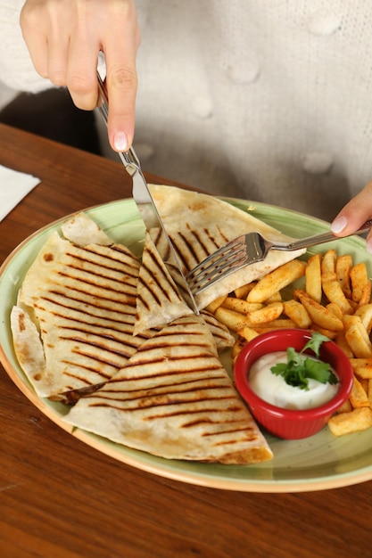 Türkischer Bazlama Toast Fladenbrot geröstet