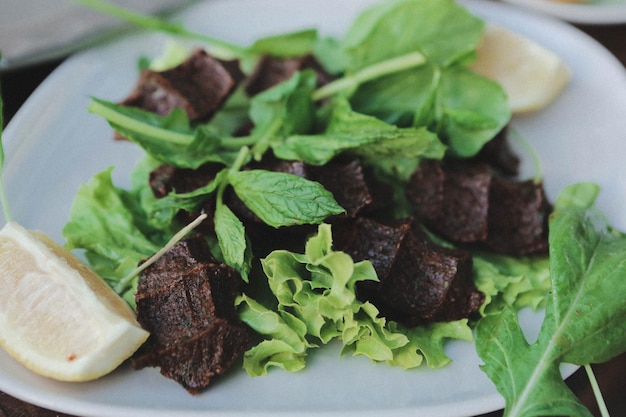 Türkisches Cigkofte-Steak a la turca oder Chee kofta