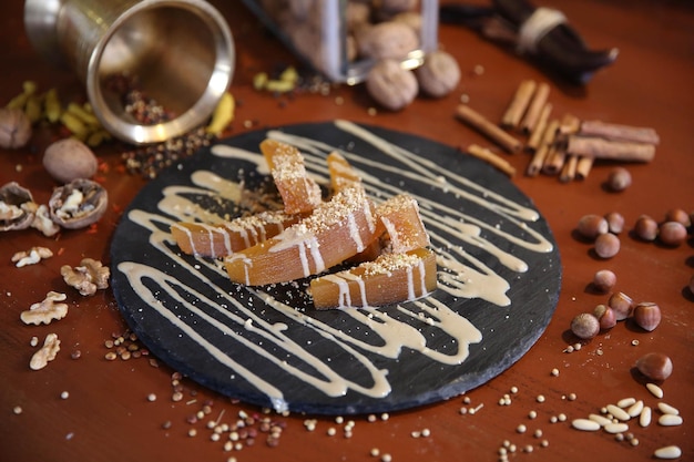 Türkisches Kürbisdessert mit Tahini Tahinli Kabak Tatlisi