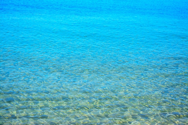 Türkisfarbenes Wasser in Sardinien Italien