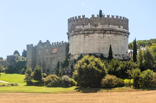 La tumba de Cecilia Metela en la Vía Apia en Roma