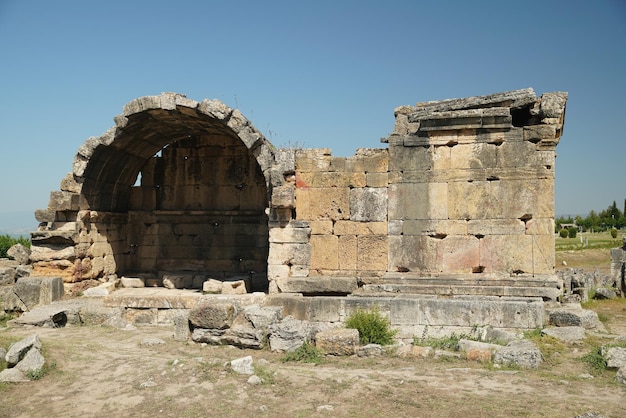 Tumba en la ciudad antigua de Hierápolis Pamukkale Denizli Turkiye