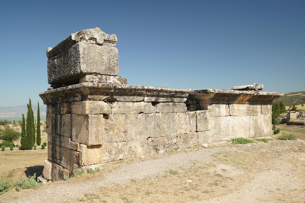 Tumba en la ciudad antigua de Hierápolis Pamukkale Denizli Turkiye