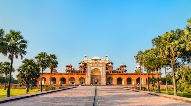 Tumba de Akbar, o Grande, no Forte Sikandra em Agra, Índia