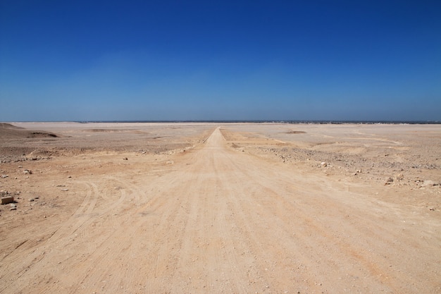 Tumbas de los faraones en Amarna a orillas del Nilo, Egipto