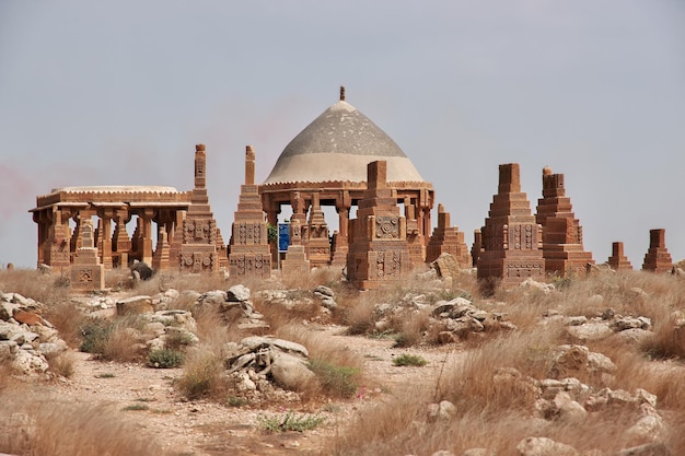 Túmulos antigos de Chaukhandi perto de Karachi, no Paquistão