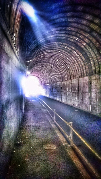 Foto túnel en túnel