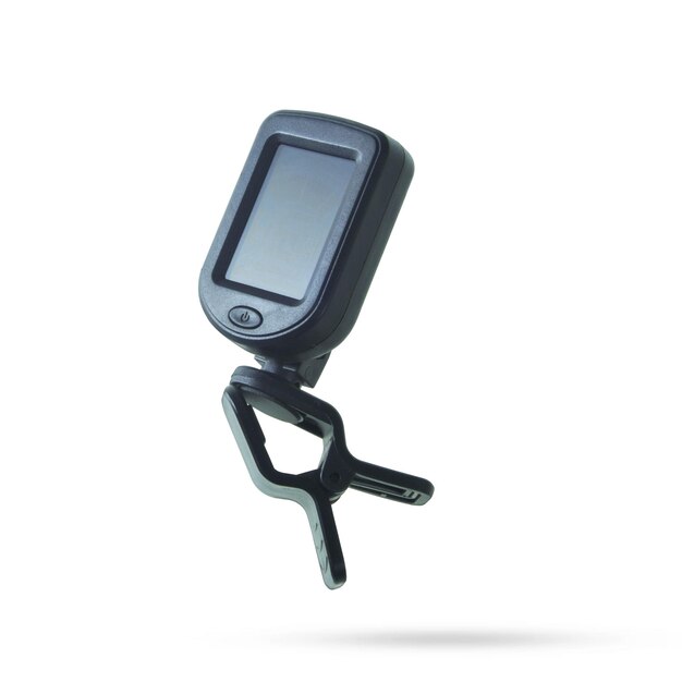 Tuner de guitarra digital aislado en fondo blanco