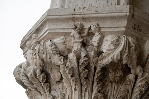 Turismo en Italia, Venezia, plaza San Marco, pilares en la catedral histórica,