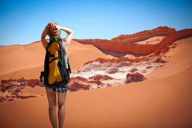 Turista en el Valle de la Luna