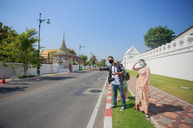 Turistas andando em Bangkok Tailândia