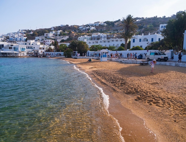 Turistas nas ruas da Cidade Velha de Chora, em Mykonos, Grécia