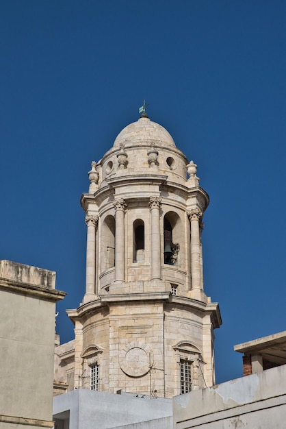 Turm der Kathedrale von Cadiz Spanien