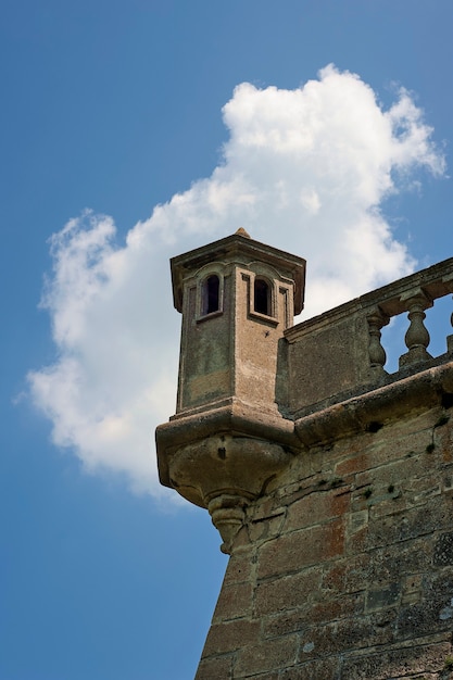 Turm der mittelalterlichen Pidhirtsi-Burg