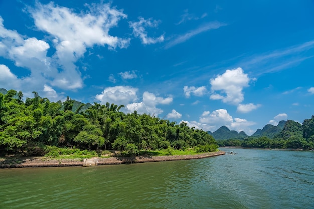 El turno del río Li en China