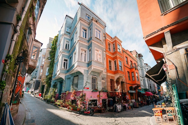 TURQUÍA Estambul Tradicional calle colorida y casas en el distrito de Fener en el distrito de Balata