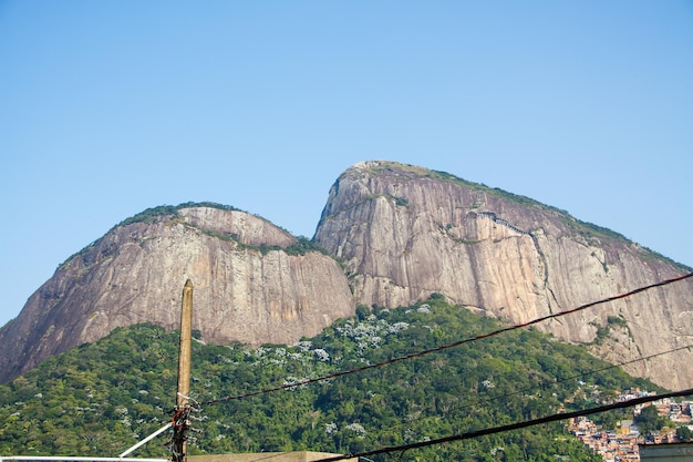 Two hill brother visto desde el barrio de givea en Río de Janeiro, Brasil