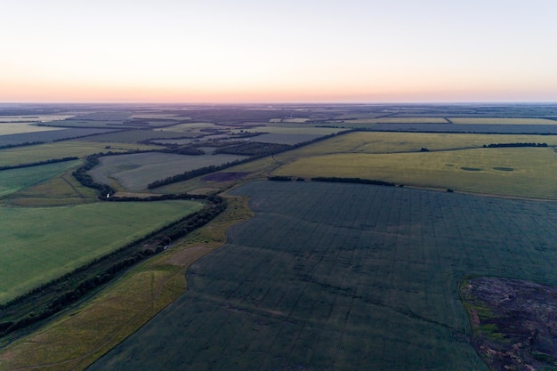 Typisch russische Flachlandschaft Abendaufnahmen