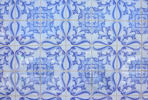 Typische alte Fliesen Portugals Details eines klassischen Keramikfliesen-Azulejo