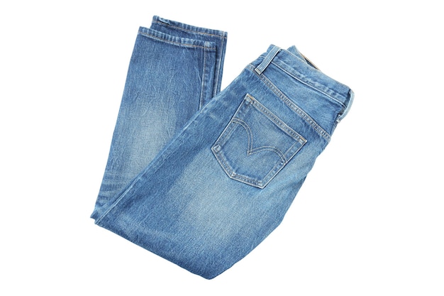Ucrânia Kyiv 28102023PNGCperda de calças jeans dobradas isoladas em fundo branco