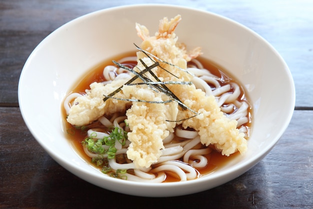 Udon Nudeln mit Shrimps Tempura