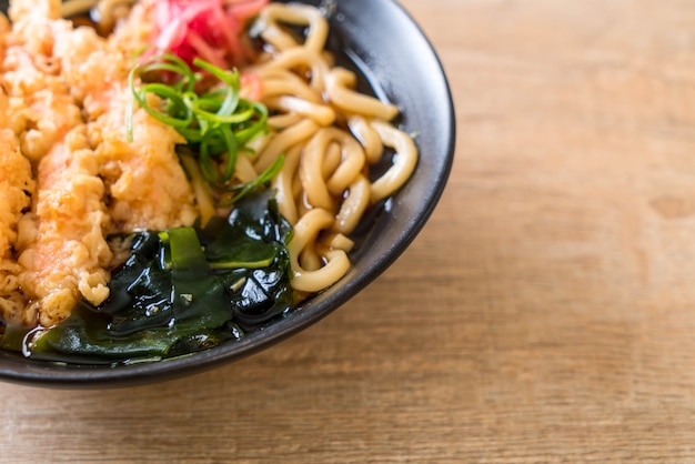 udon ramen fideos con gambas tempura