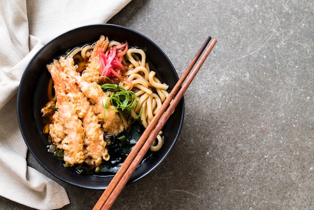 udon ramen fideos con gambas tempura