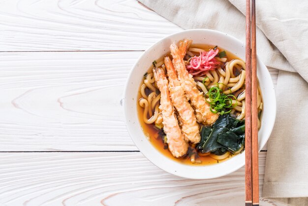 udon ramen fideos con gambas tempura