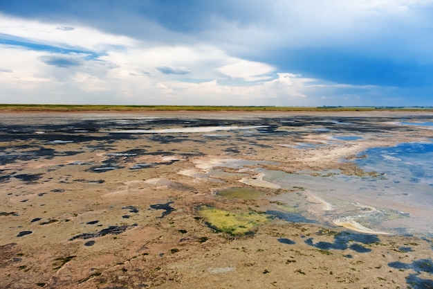 Ufer des Lake Ebeyty