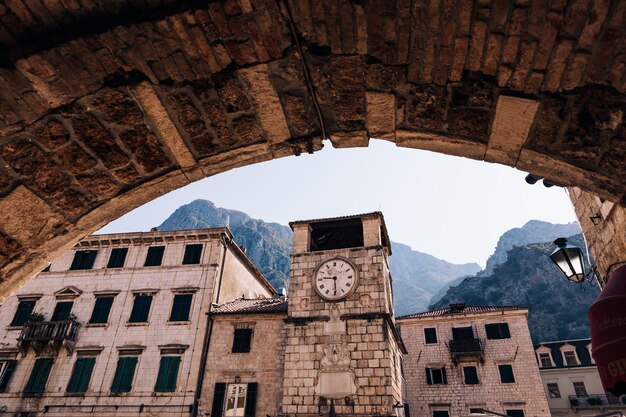 Uhrenturm im Inneren von Stari Grad Kotor Montenegro