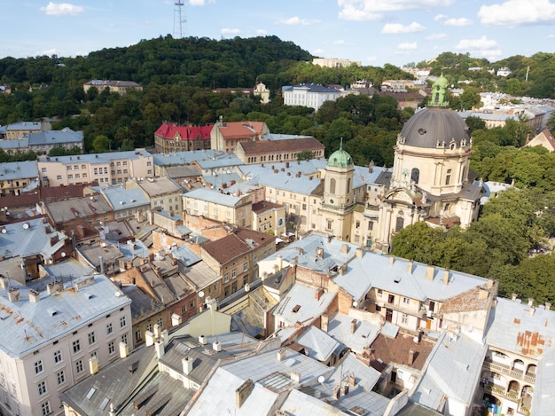 Ukraine Lemberg Stadtzentrum alte Architektur Drohne Foto Vogelperspektive