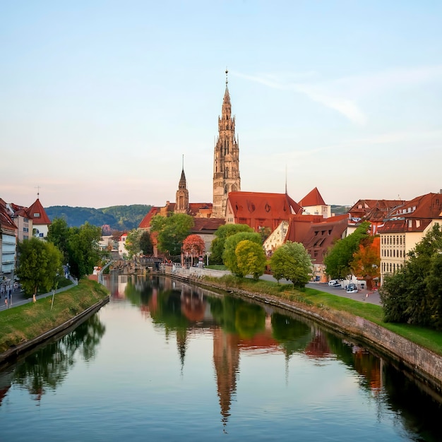 Foto ulm es una ciudad en el estado federal alemán de baden-württemberg situada en el río danubio