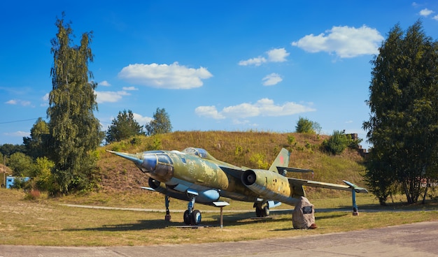 Um avião de combate soviético de reconhecimento tático dedicado