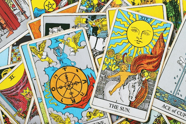 Página 14  Cartas Tarot Imagens – Download Grátis no Freepik