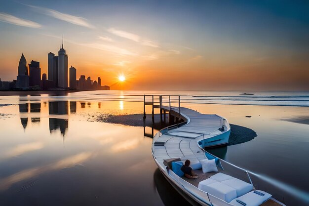 um barco está atracado em um lago com uma cidade ao fundo