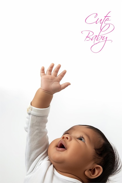 Foto um bebé indiano recém-nascido. a mão do bebé está no ar.
