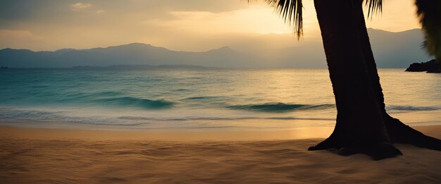 Foto um belo pôr-do-sol na praia de koh samui, na tailândia