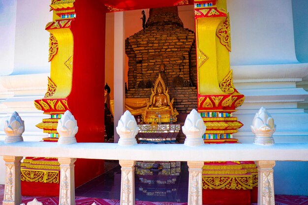 Um belo templo budista localizado em Chiang Mai Tailândia