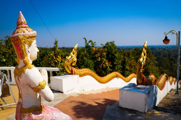 Um belo templo budista localizado em Chiang Mai Tailândia