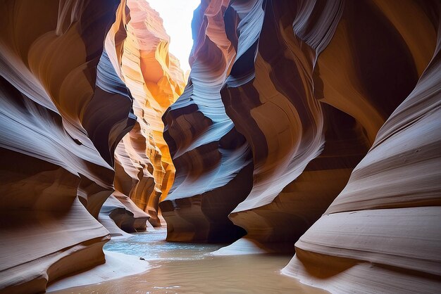 Um desfiladeiro fora da página Arizona belas cores e arenito causadas por eons de vento e água erosão página Arizona Estados Unidos da América