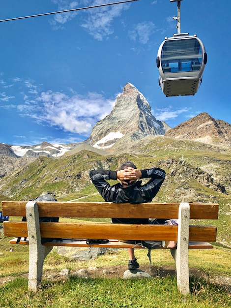 Um dia em zermatt ensolarado