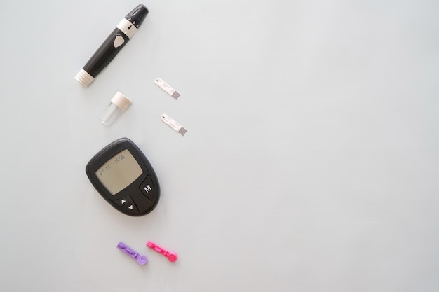 Um dispositivo para medir os níveis de açúcar no sangue e insulina