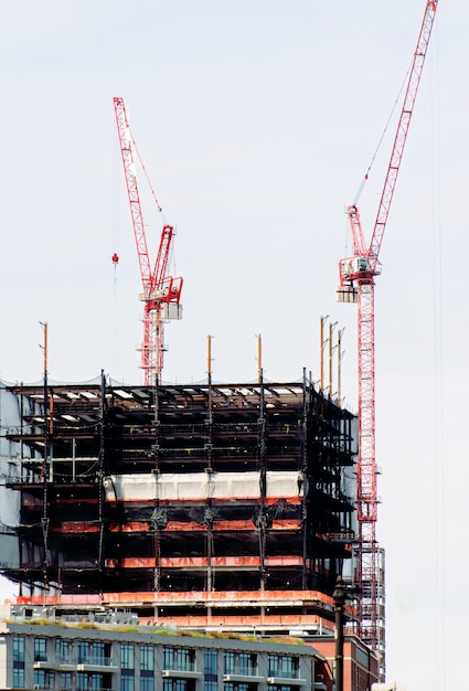 Um edifício em construção em boston