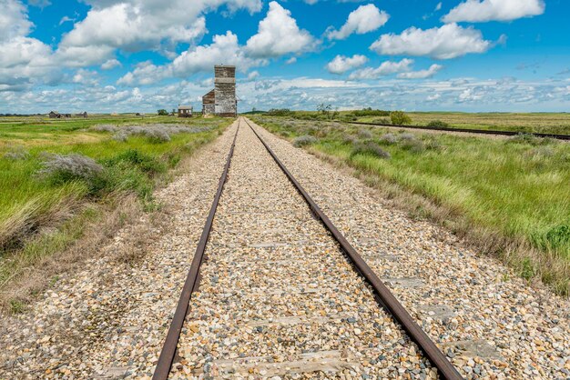 Um elevador de grãos abandonado na cidade fantasma de Horizon Saskatchewan Canadá