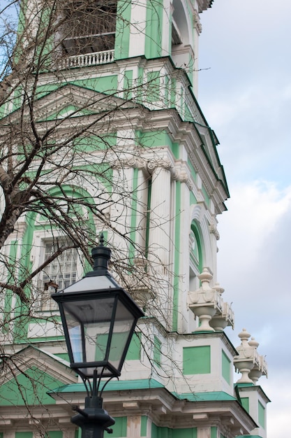 Um fragmento da torre do sino dos templos Christian Church