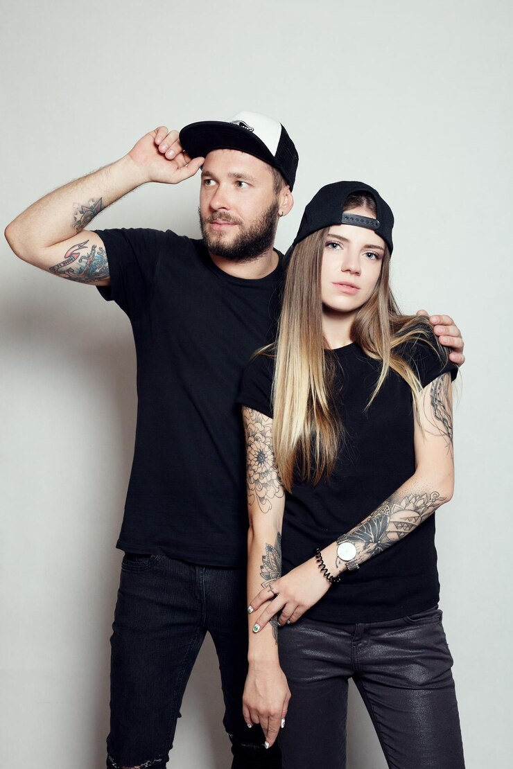 Foto um lindo casal de moda juntos.