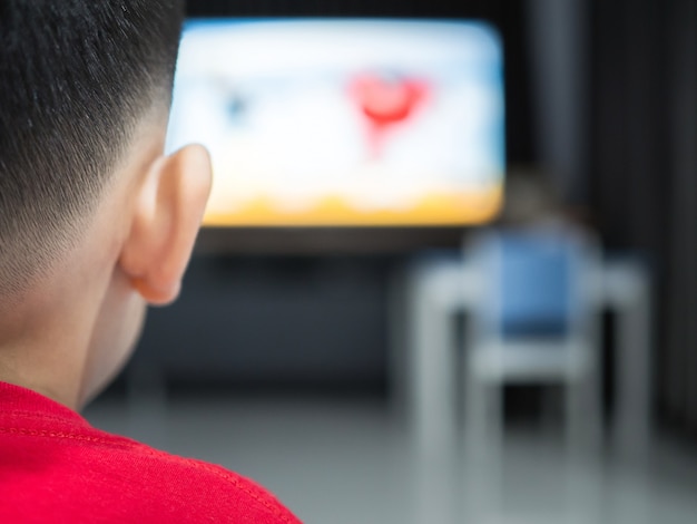 Foto um, menino, observar televisão, efeito tv, ligado, crianças