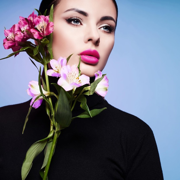 Foto um modelo de alta moda com cores de primavera e verão